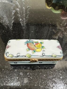 Hand-Painted Fruit Porcelain Trinket Box - White with Multicolor Fruit Motif